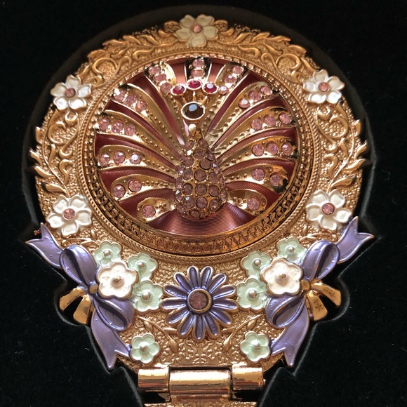 Bejeweled hand mirror with peacock motif and enamel details - Picture 2 of 7